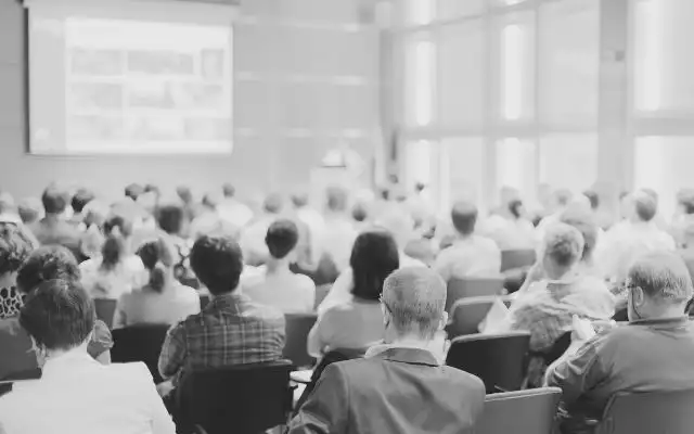 R-Evolución Farmacéutica